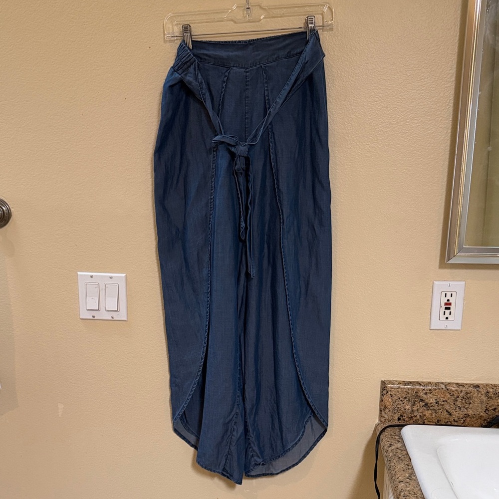 Tommy Bahama Navy Blue Wide-Leg Pants